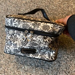 Bella Russo Makeup Case